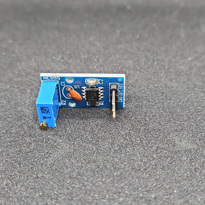 NE555 frequency adjustable pulse generator module - TOGA Multiverse