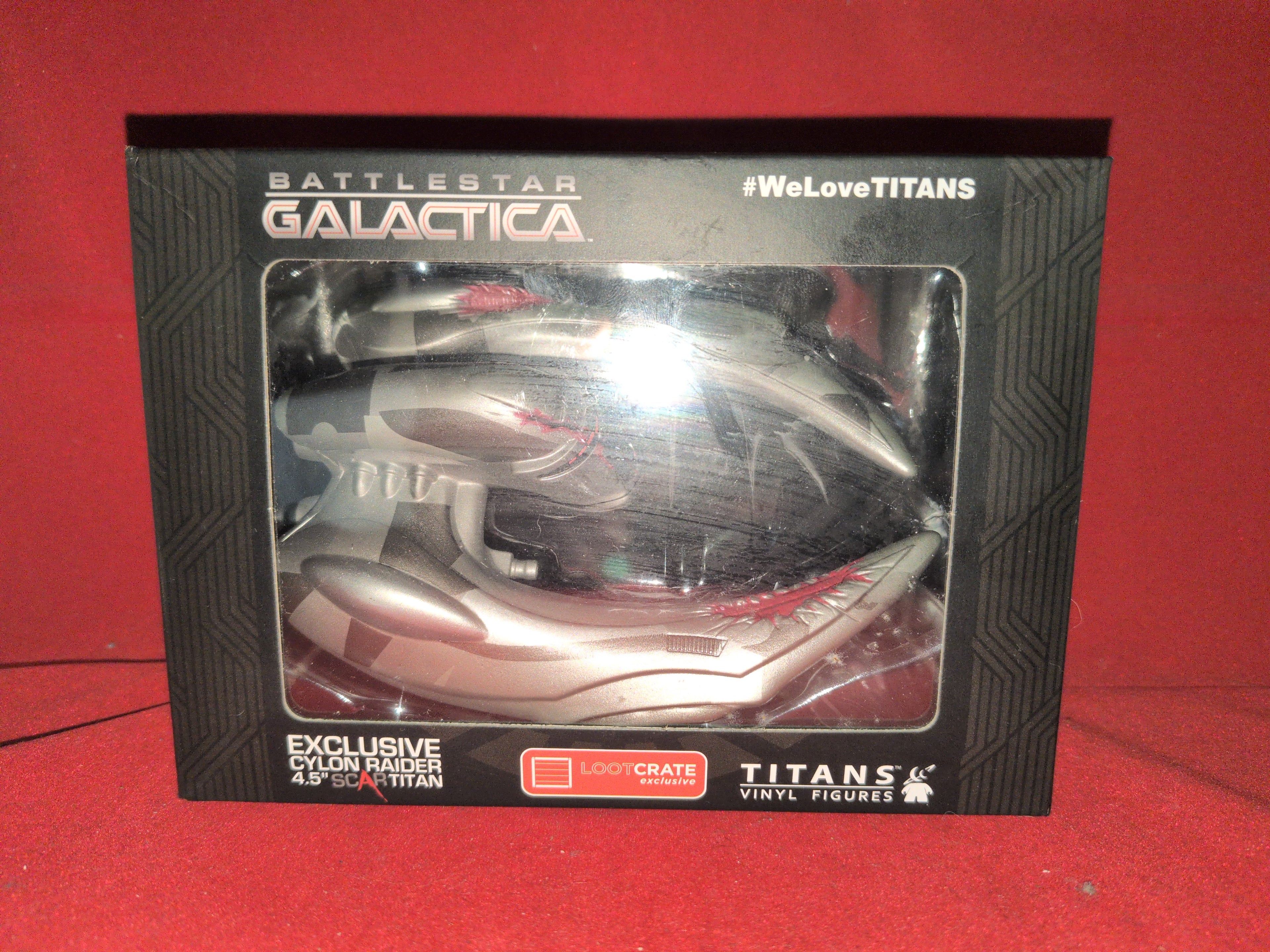 Battlestar Galactica Cylon Raider Scar titan figurine - TOGA Multiverse