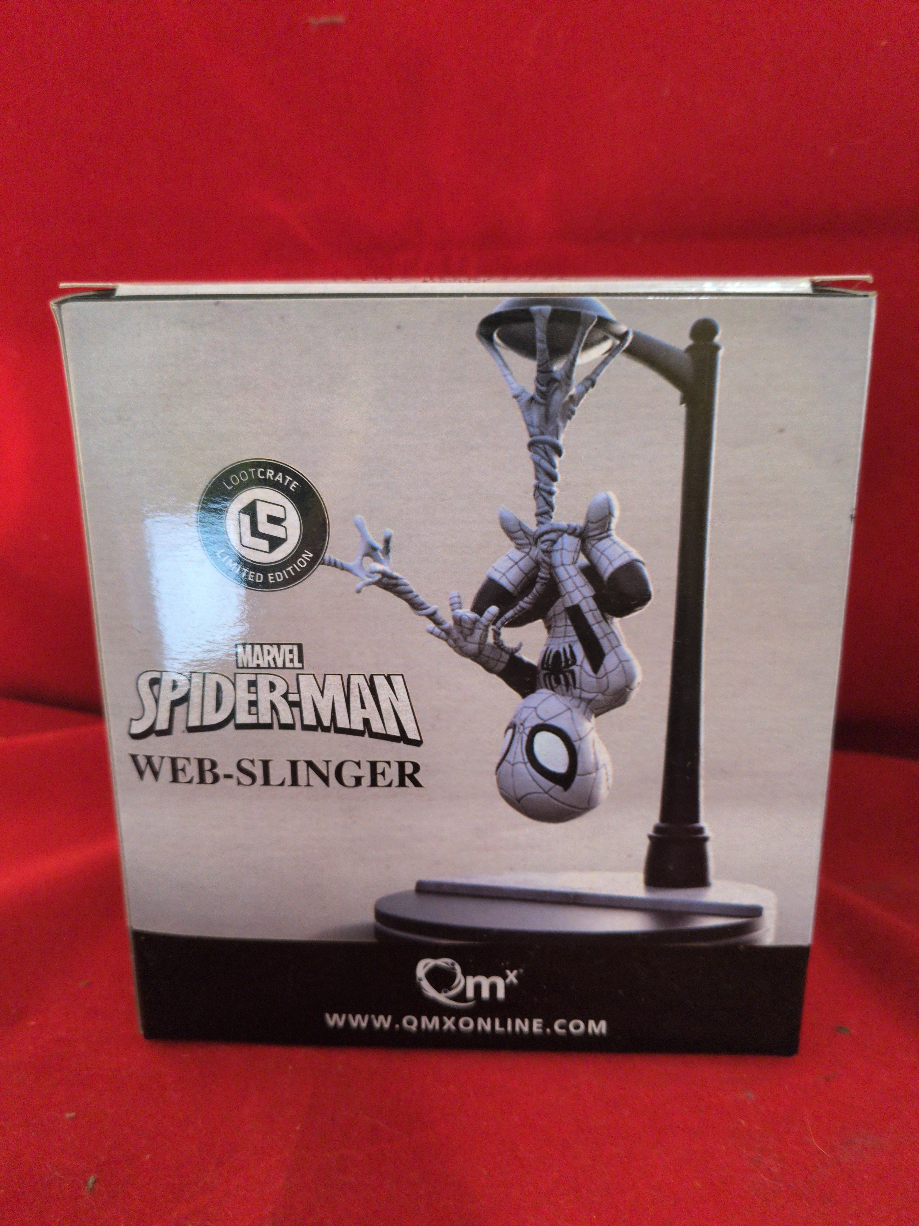 Spider-Man black and white Q-fig - TOGA Multiverse
