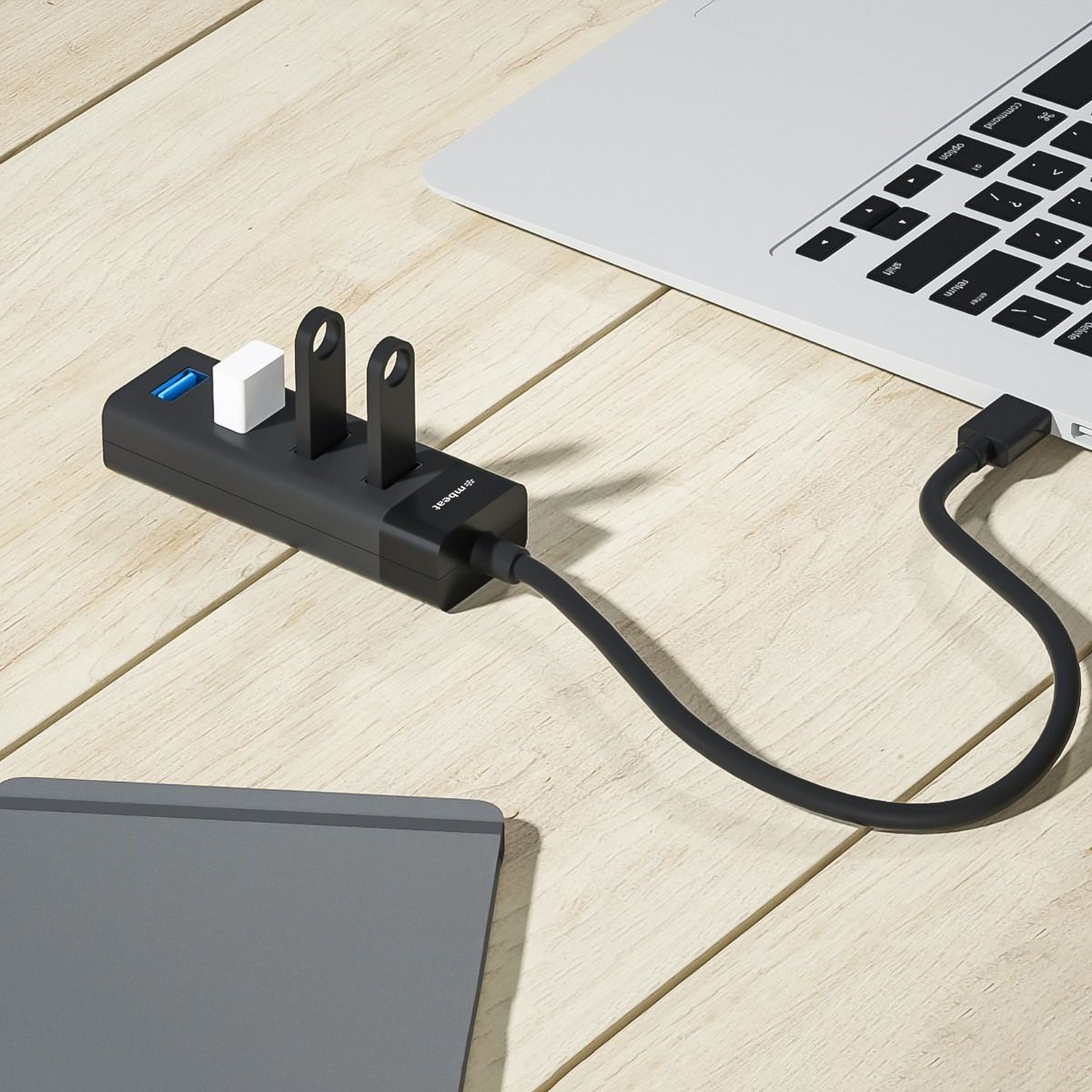 mbeat 4-Port USB 3.0 Hub - Black - TOGA Multiverse